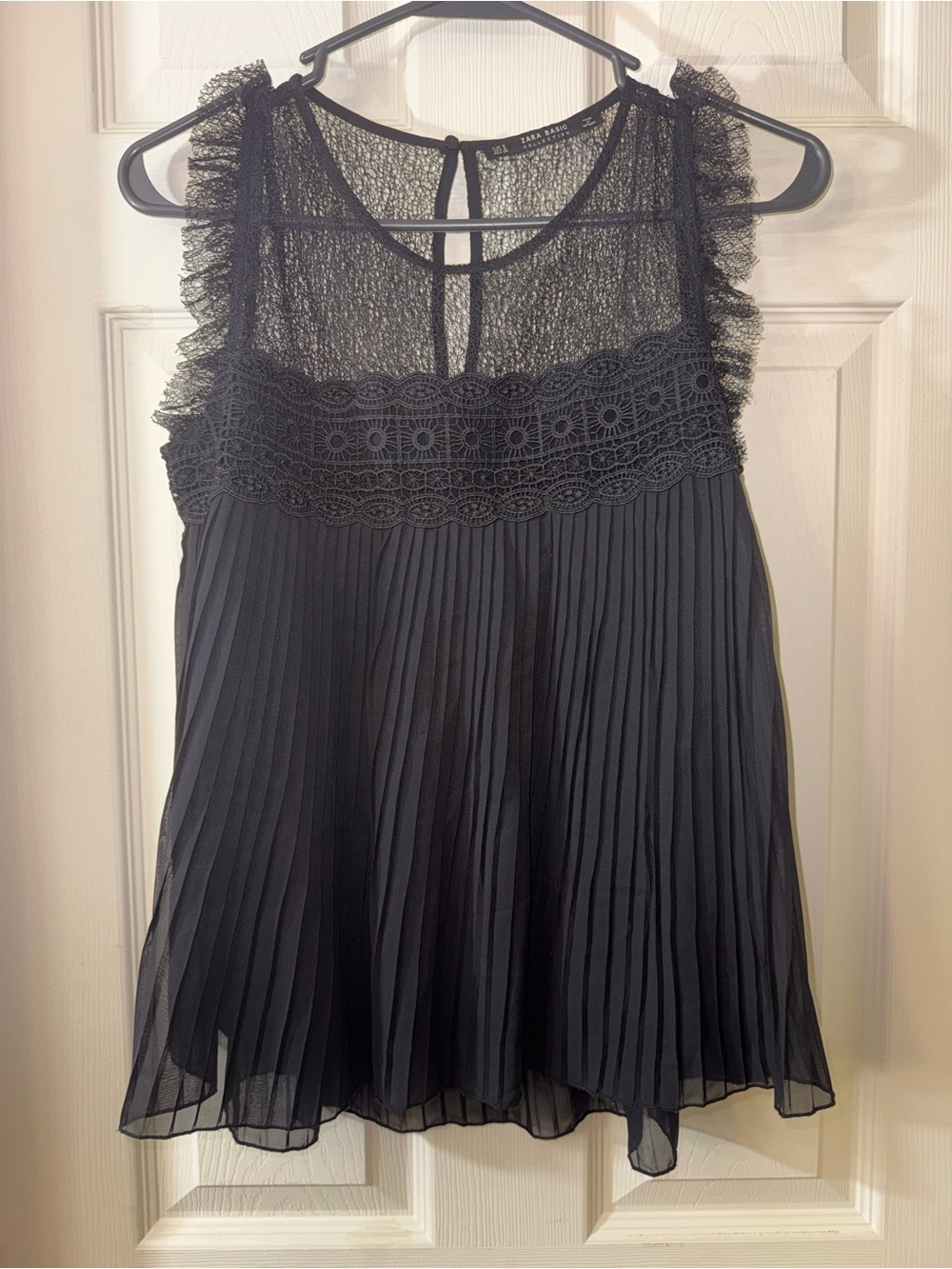 Zara Black Lace Yoke Pleated Sleeveless Blouse